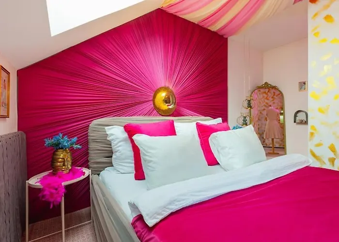 Free Parking-3br-200m2 House-ac-1000m2 Garden *