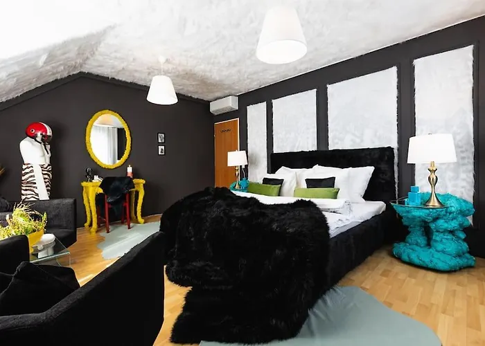 Free Parking-3br-200m2 House-ac-1000m2 Garden Будинок відпочинку *