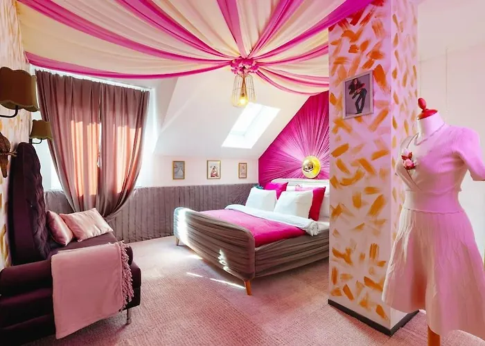 Free Parking-3br-200m2 House-ac-1000m2 Garden Будинок відпочинку *