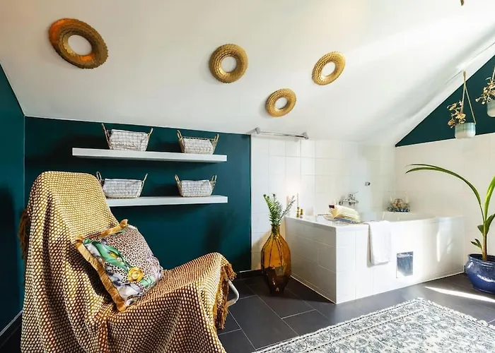 Free Parking-3br-200m2 House-ac-1000m2 Garden *